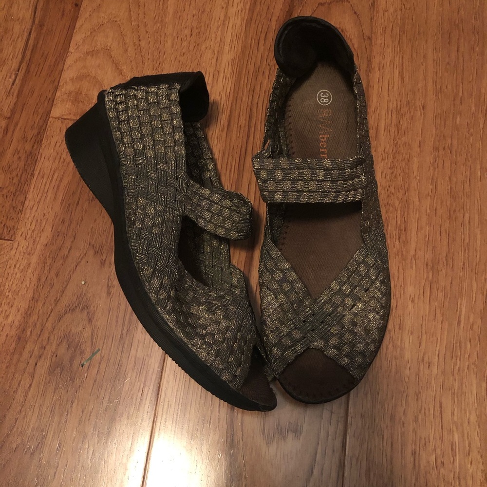 Bernie Mev ladies peep toe shoe